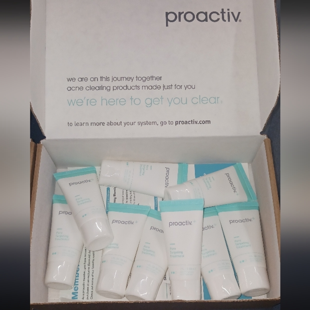 Proactiv+ Pore Targeting Treatment - White and Blue